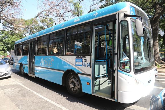 ArBus cumple un año y lo celebra abriendo el ramal a Ezeiza para todos los pasajeros