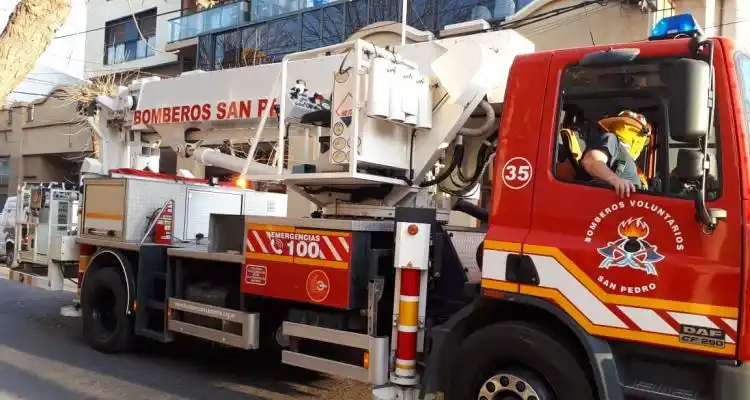 Sin acto por la cuarentena, Bomberos Voluntarios celebra su día con toque de sirena