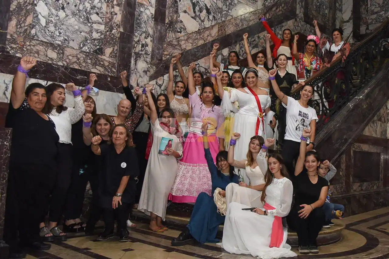 “Insolentes”, recorre con gran éxito los escenarios de la región