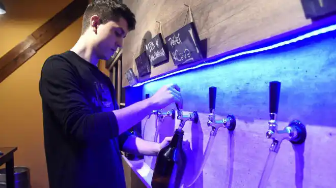 Cerveza artesanal sin control bromatológico