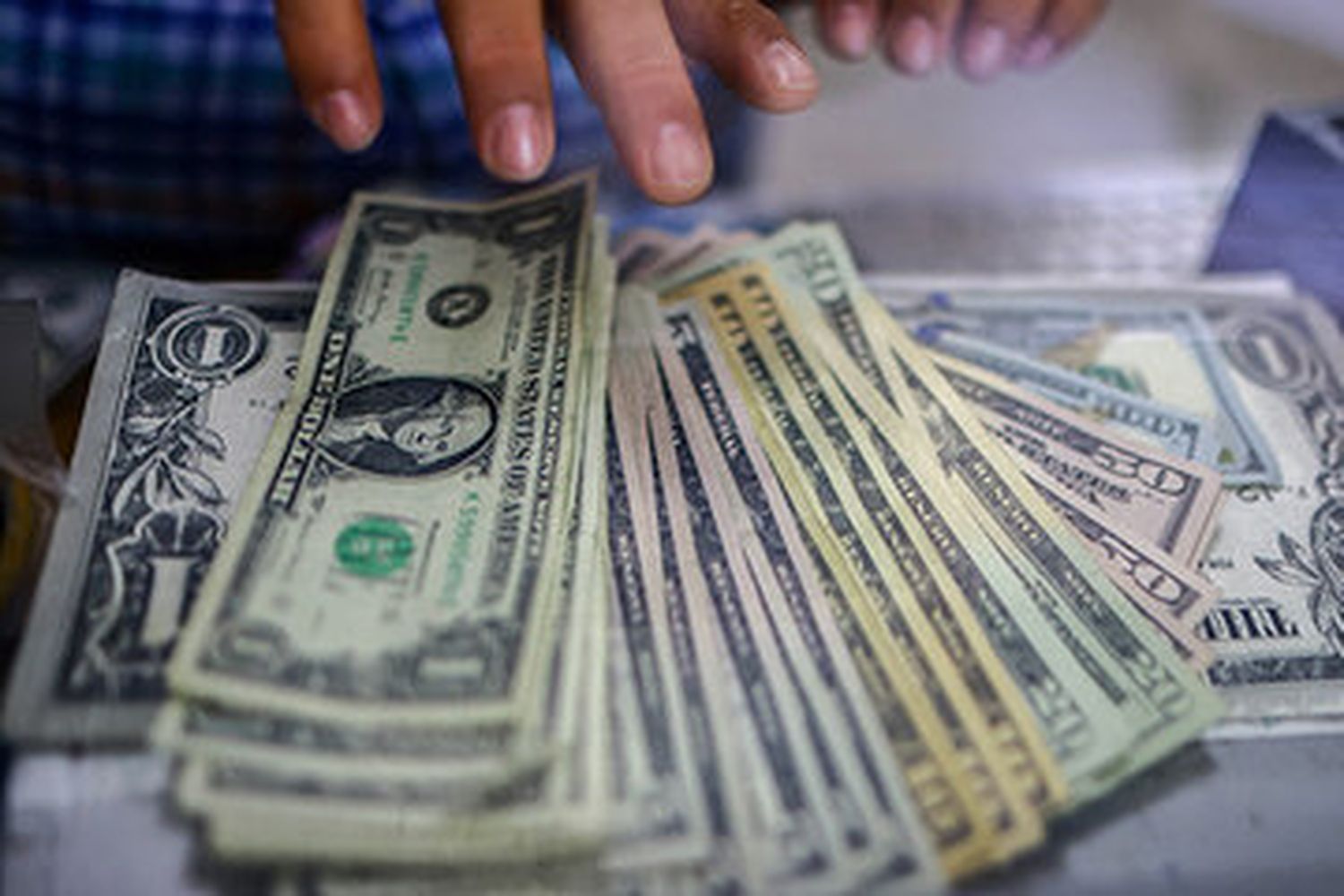 El volumen de los plazos fijos tradicionales en pesos cayó 46 % en diciembre