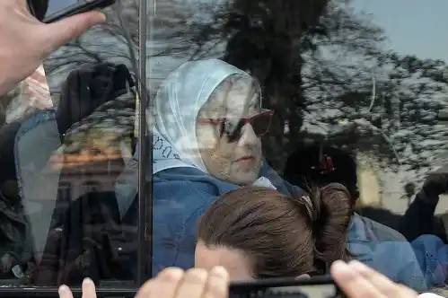 Dan de baja detención de Bonafini y llega a la ciudad