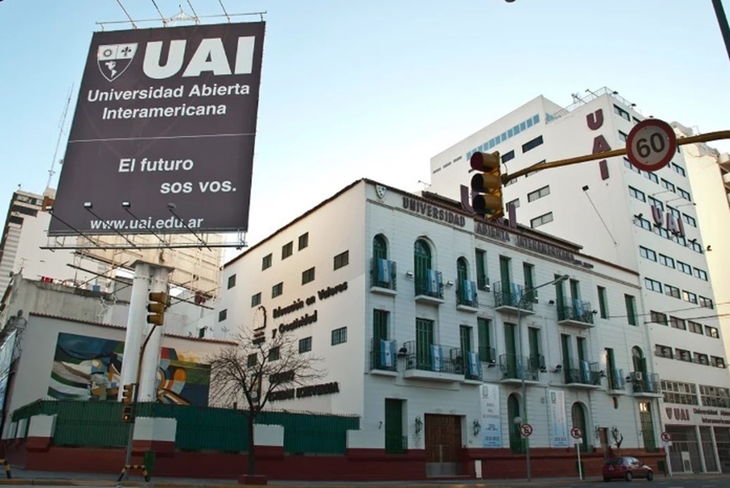 Una estudiante se arrojó del piso 11 de una universidad en San Telmo