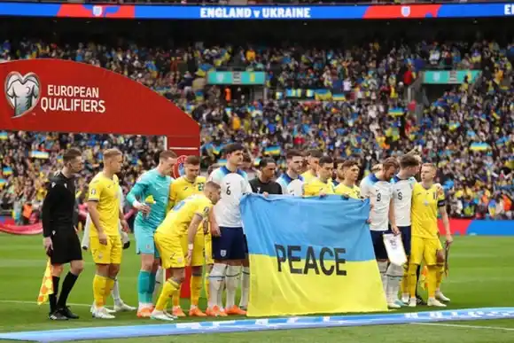 UEFA cambió su postura y no volverá a incluir a los equipos juveniles rusos