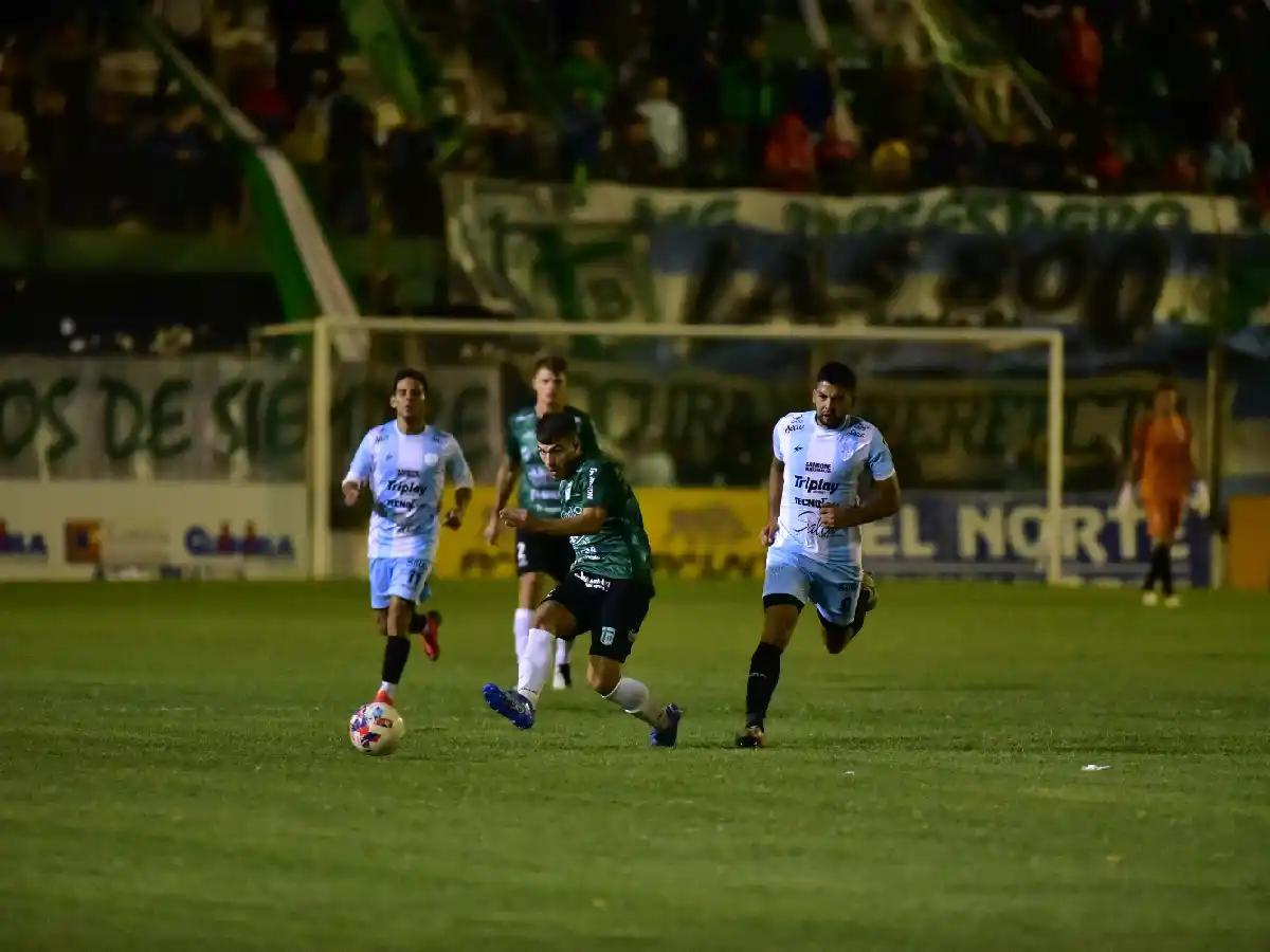 Quiere hacerse fuerte en casa