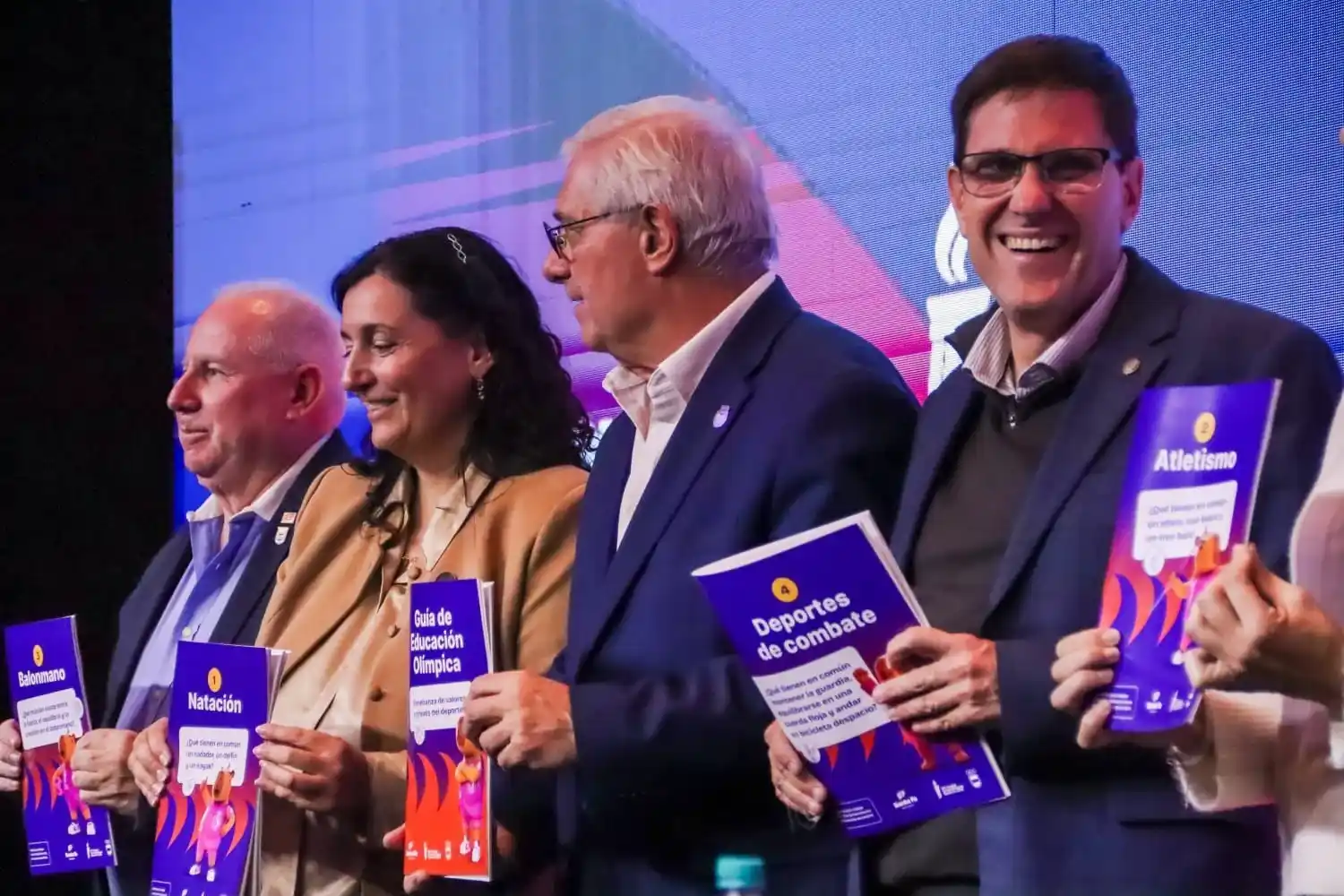 Escuelas santafesinas trabajarán el Mundial 2026 y los Juegos Suramericanos con contenidos especiales - 3