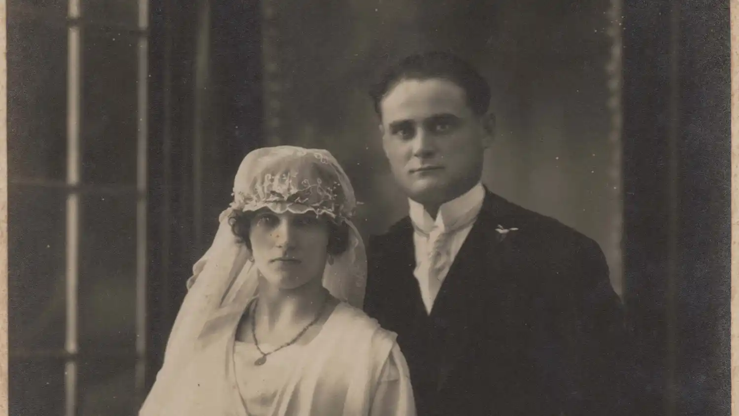 Agustín Zampol, se casó con Juana Ferrero, con quien tuvo dos hijos