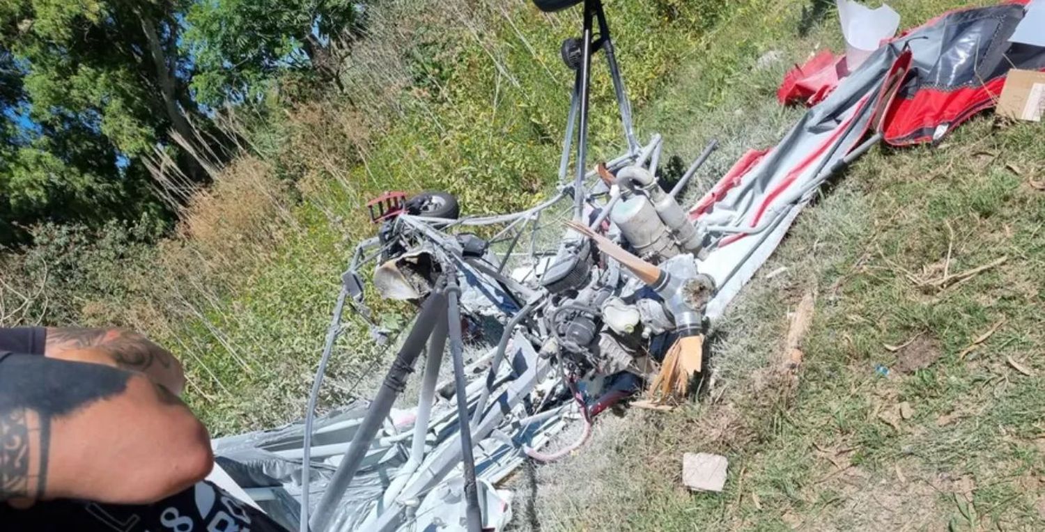 Tragedia: un hombre que hacía parapente se estrelló con un cableado eléctrico y murió