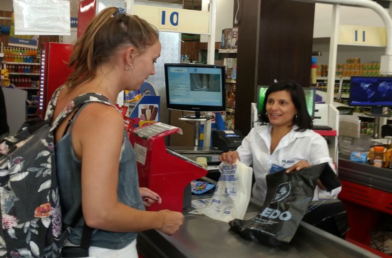 Supermercados de la ciudad entregan bolsas biodegradables