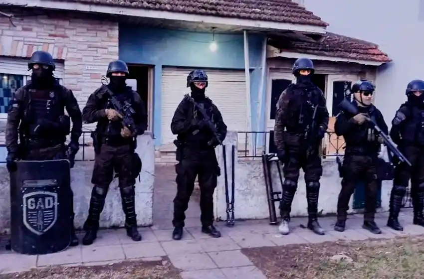 Dan con un ladrón con antecedentes tras revisar cámaras de seguridad