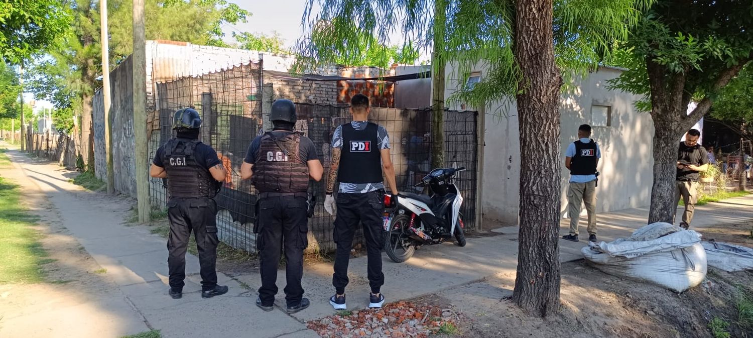 El fiscal que investiga el robo a mano armada confirmó la aprehensión de dos personas