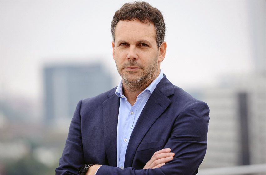 El presidente del Banco Central afirmó: “Ni loco compraría dólares en este momento»