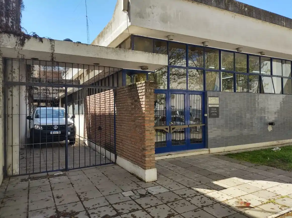 Investigaban un robo y descubrieron a dos hermanos que vendían drogas