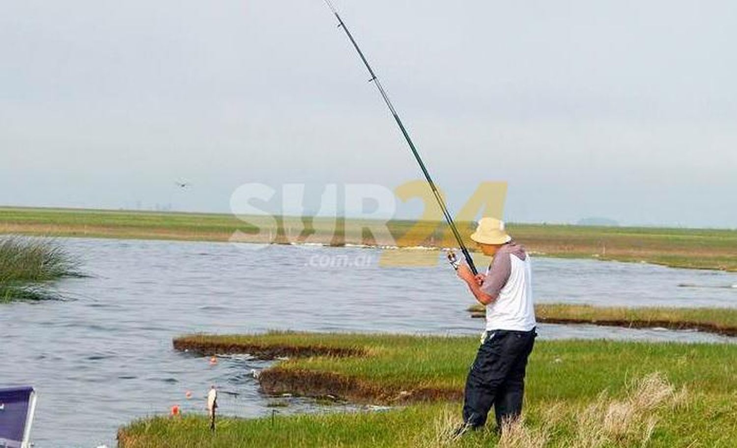 Enrico refuerza apoyo a la actividad pesquera y solicita que se otorguen las licencias de guías de pesca