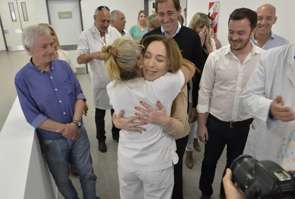 Vidal recorrió obras en un hospital de La Plata