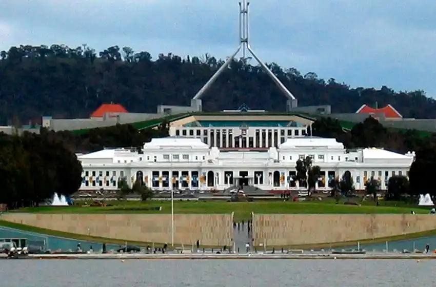 Escándalo en Australia por la viralización de videos de actos sexuales en el Parlamento