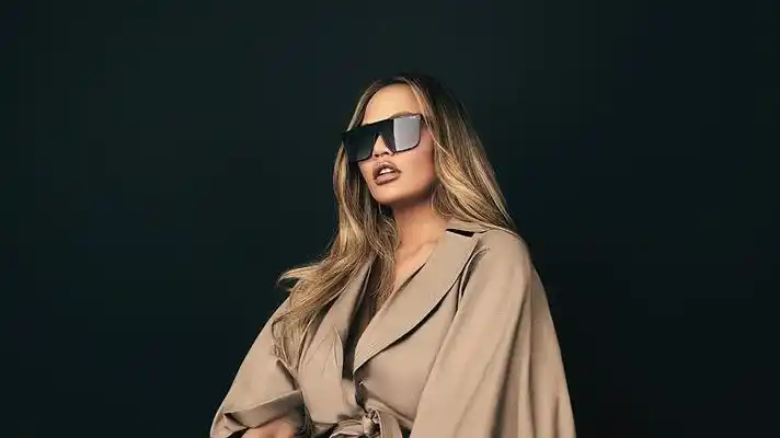 Chrissy Teigen recibe segunda transfusión