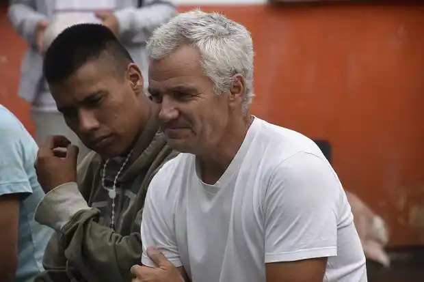 Llega a la ciudad el ideólogo de “Los Espartanos”, el equipo de rugby formado por presos