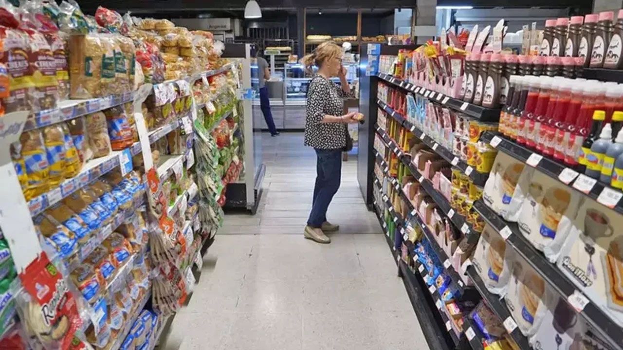 La industria pyme creció 7,3% interanual en diciembre, pero cerró el año con una caída acumulada del 9,8%