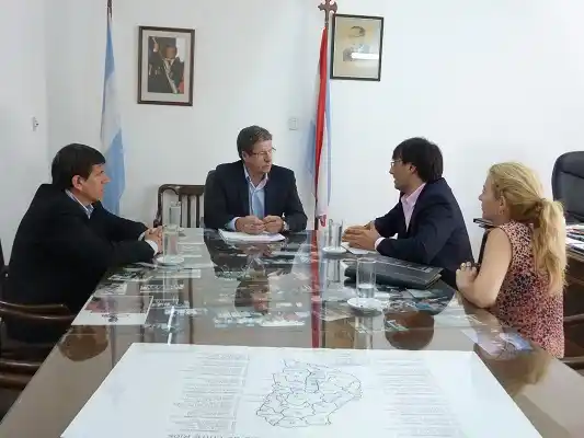 Evalúan la situación contractual de los kinesiólogos de los centros de salud