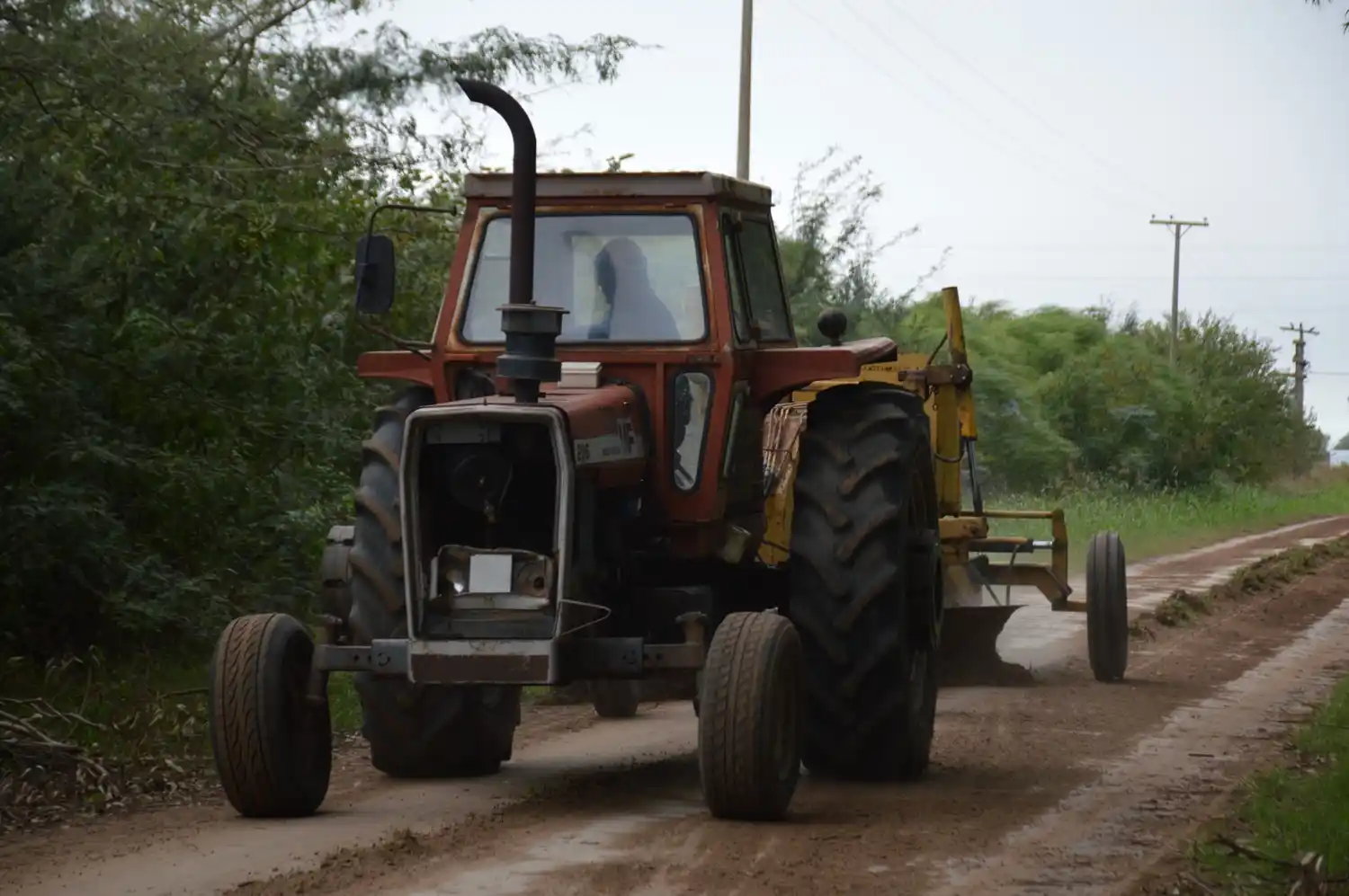 Reparación de caminos de tierra.