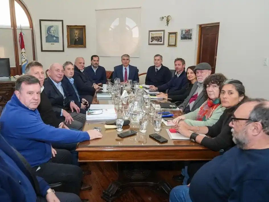 Se retomó el diálogo en Casa de Gobierno de Santa Fe.