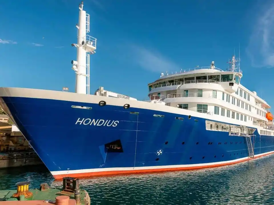 La mayoría de la tripulación a bordo del crucero Hondius deberá someterse a cuarentena cuando llegue a Rotterdam
