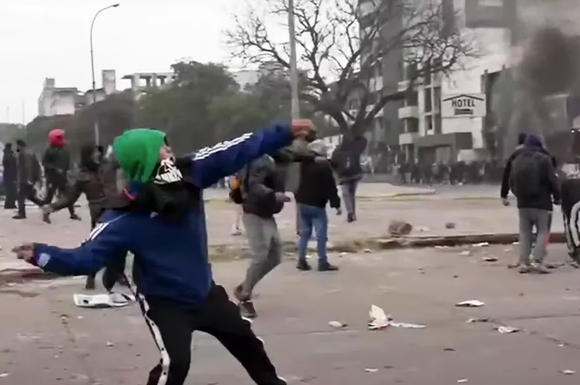 En medio de protestas y más represión, juraron la reforma de la Carta Magna en Jujuy