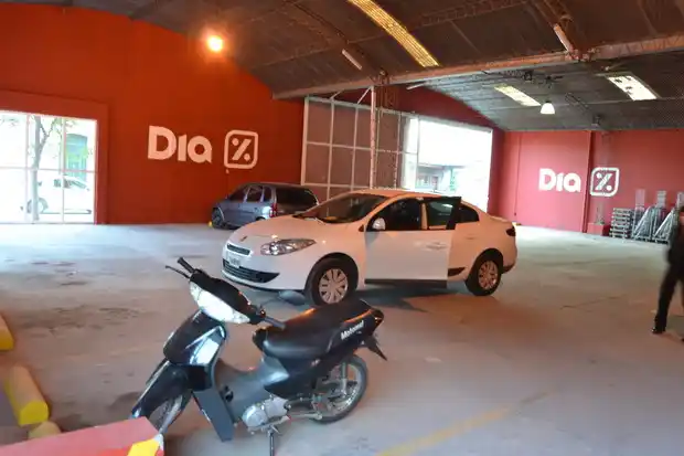 Se soltó de la mano de su madre y por poco ocurre una tragedia