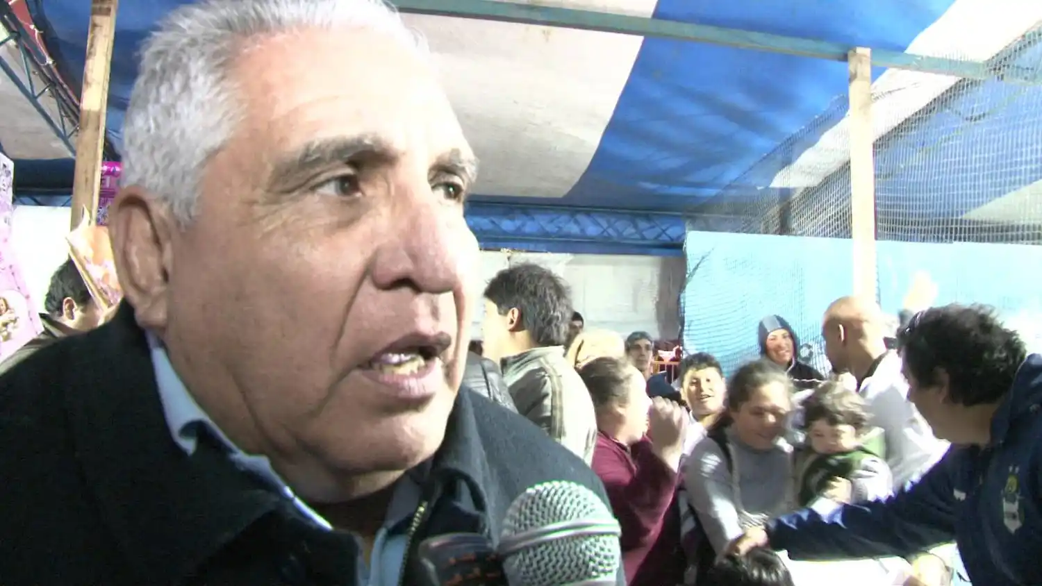 Tras ser detenido por pegarle a una policía, liberan al gremialista "Pata" Medina