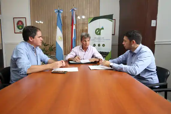 Larroque: el Gobierno Provincial gestiona obras