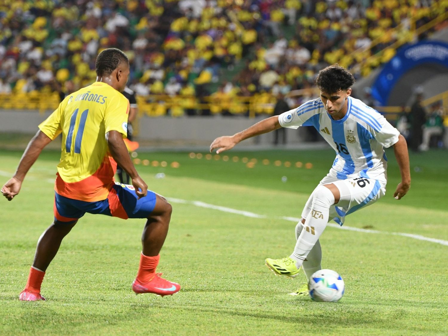 Argentina, al repechaje tras caer ante Colombia