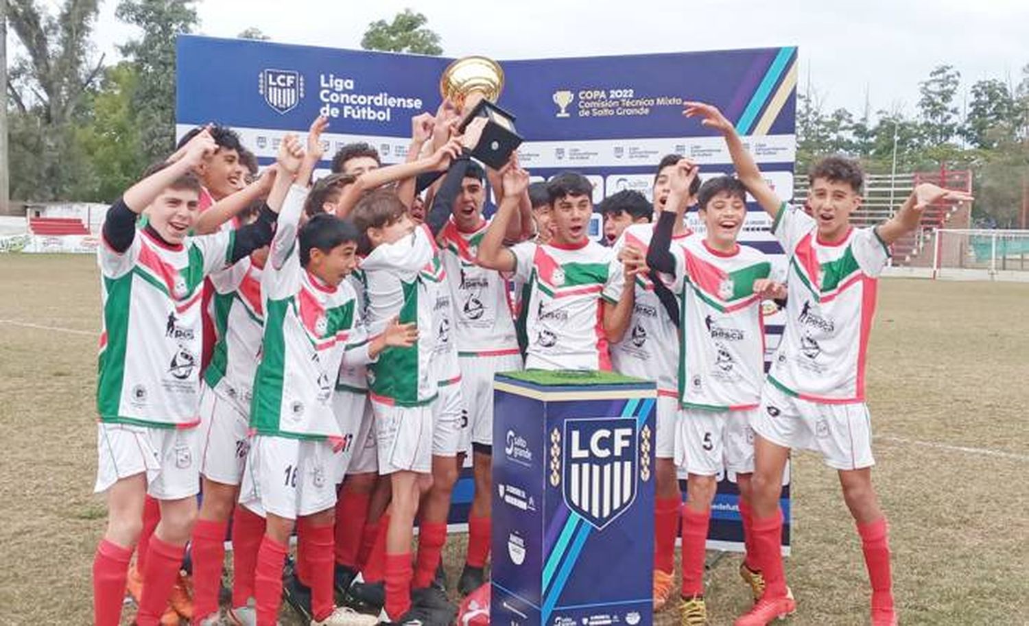 Social y Deportivo  La Bianca campeón en Sub 13