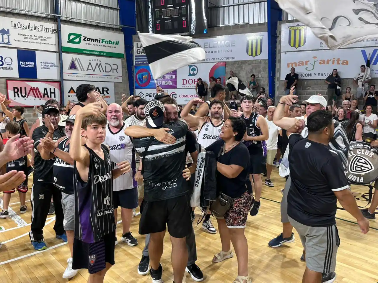 Centenario Pico FC - 4