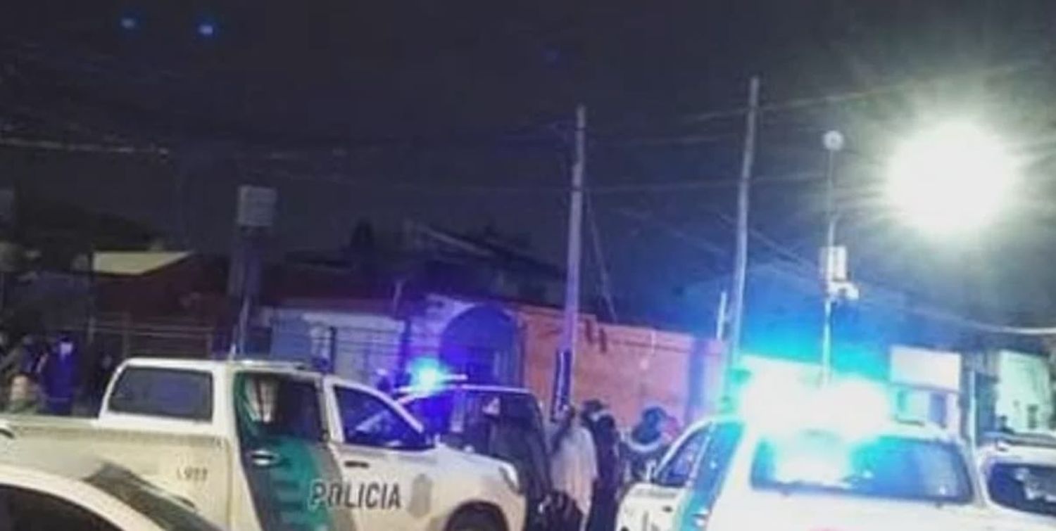 Alarmante robo en una escuela de Villa Fiorito: Una banda ingresó con armas y amenazó a alumnos en plena clase