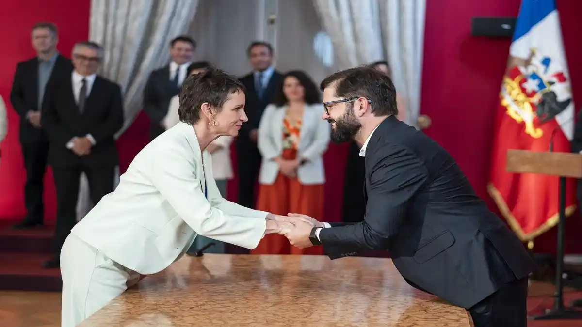 Piensa lanzarse a la presidencia de CHILE: renuncia la ministra del Interior Carolina Tohá