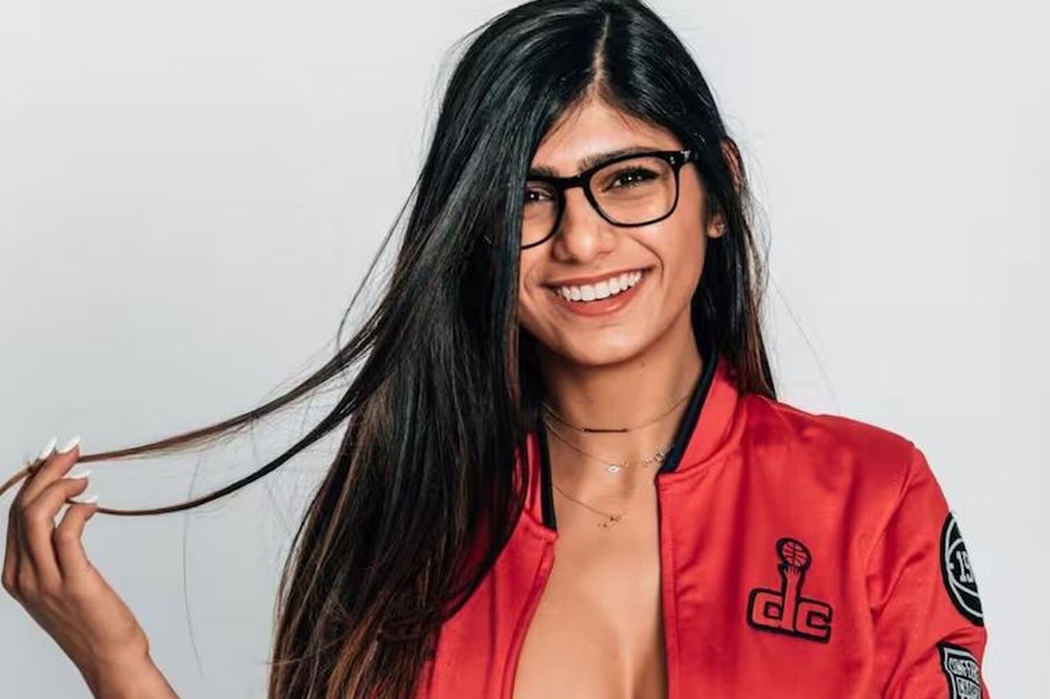 julian alvarez mia khalifa - 2