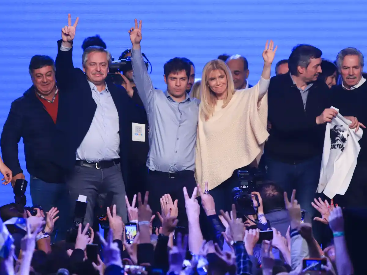 Kicillof logra casi el 50 por ciento de los votos en Buenos Aires y se impone a Vidal por 17 puntos