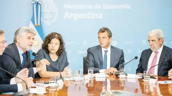 El Gobierno presentó la Agencia de Cannabis y anunció  un alivio fiscal para los productores