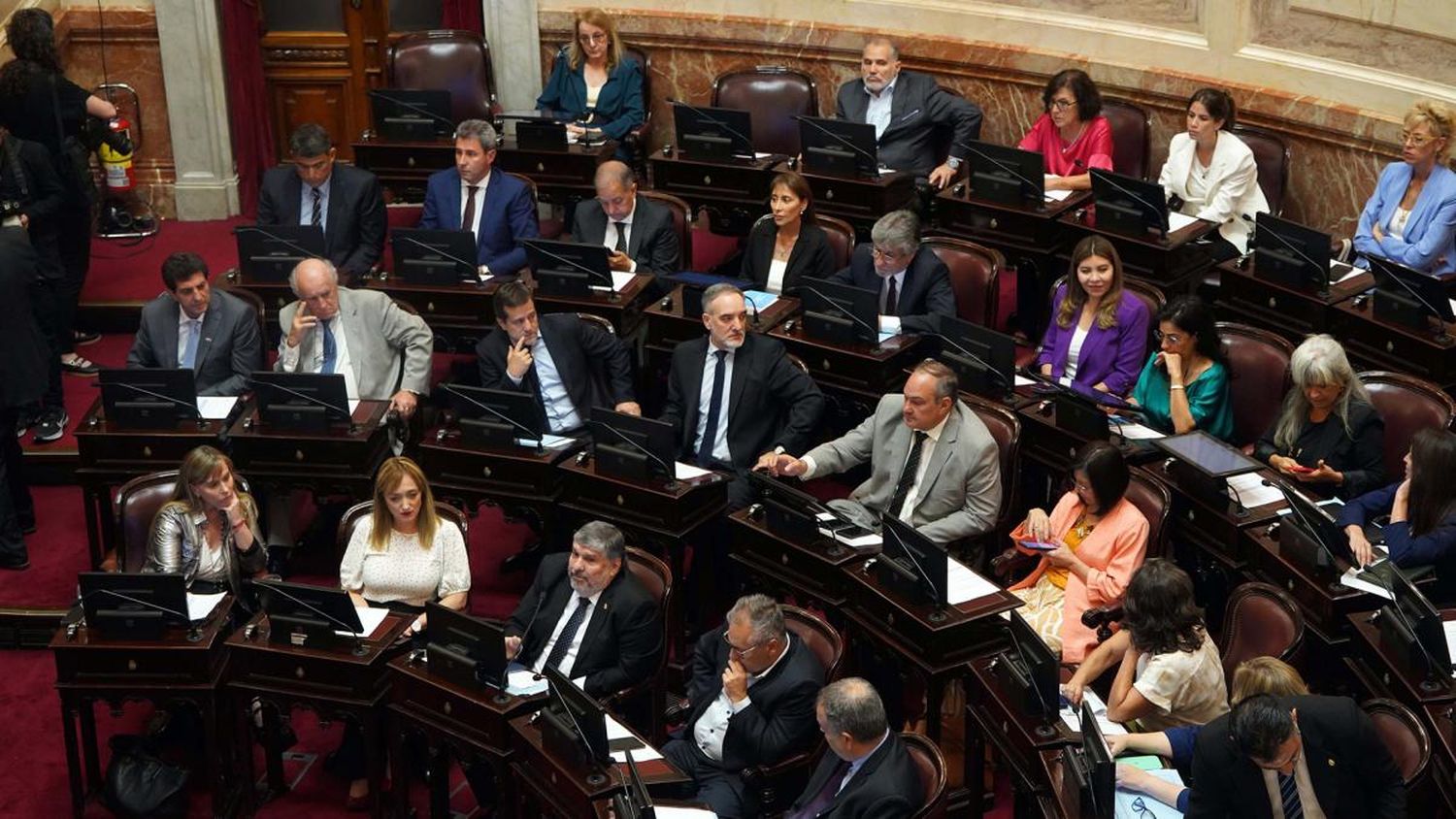 Senadores opositores aseguraron que "hay números suficientes para rechazar el DNU"