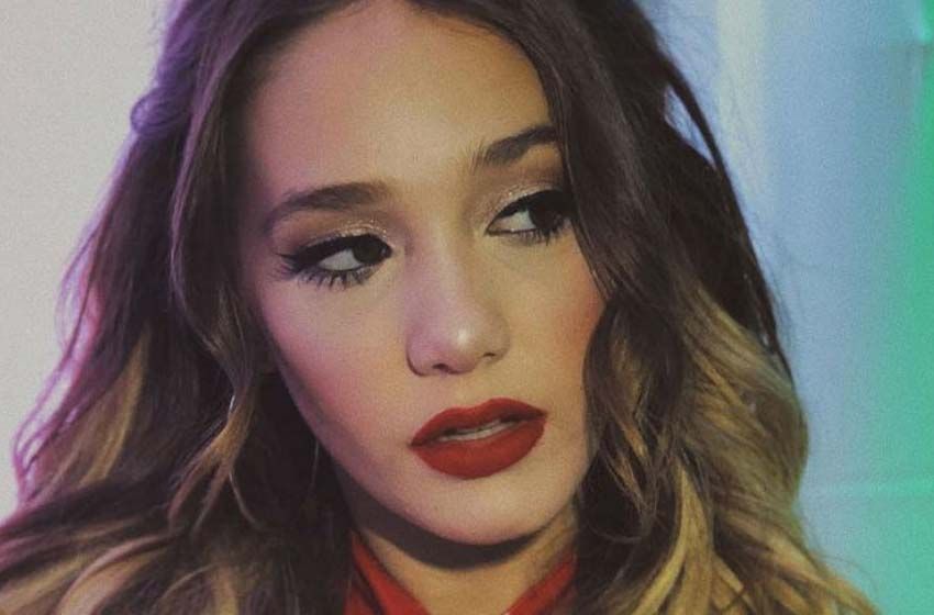 Todo mal: acusan a Ángela Torres de haber hecho bullying y de copiarle a una cantante en su último video
