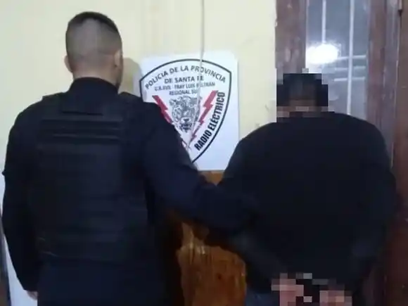 Insólito: intentó esconderse en un ropero tras un robo, pero fue descubierto por la policía