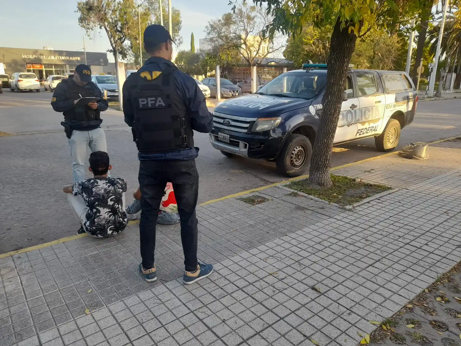 Al hombre le encontraron entre sus ropas una importante cantidad de cogollos de marihuana