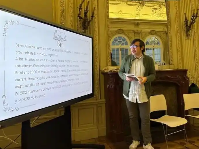 Mario Daniel Villagra recibió a Selva Almada en la Biblioteca Octavio Paz