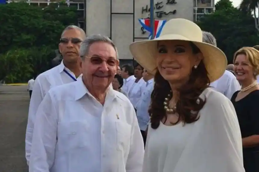 Un fiscal se opuso a que Cristina viaje a Cuba
