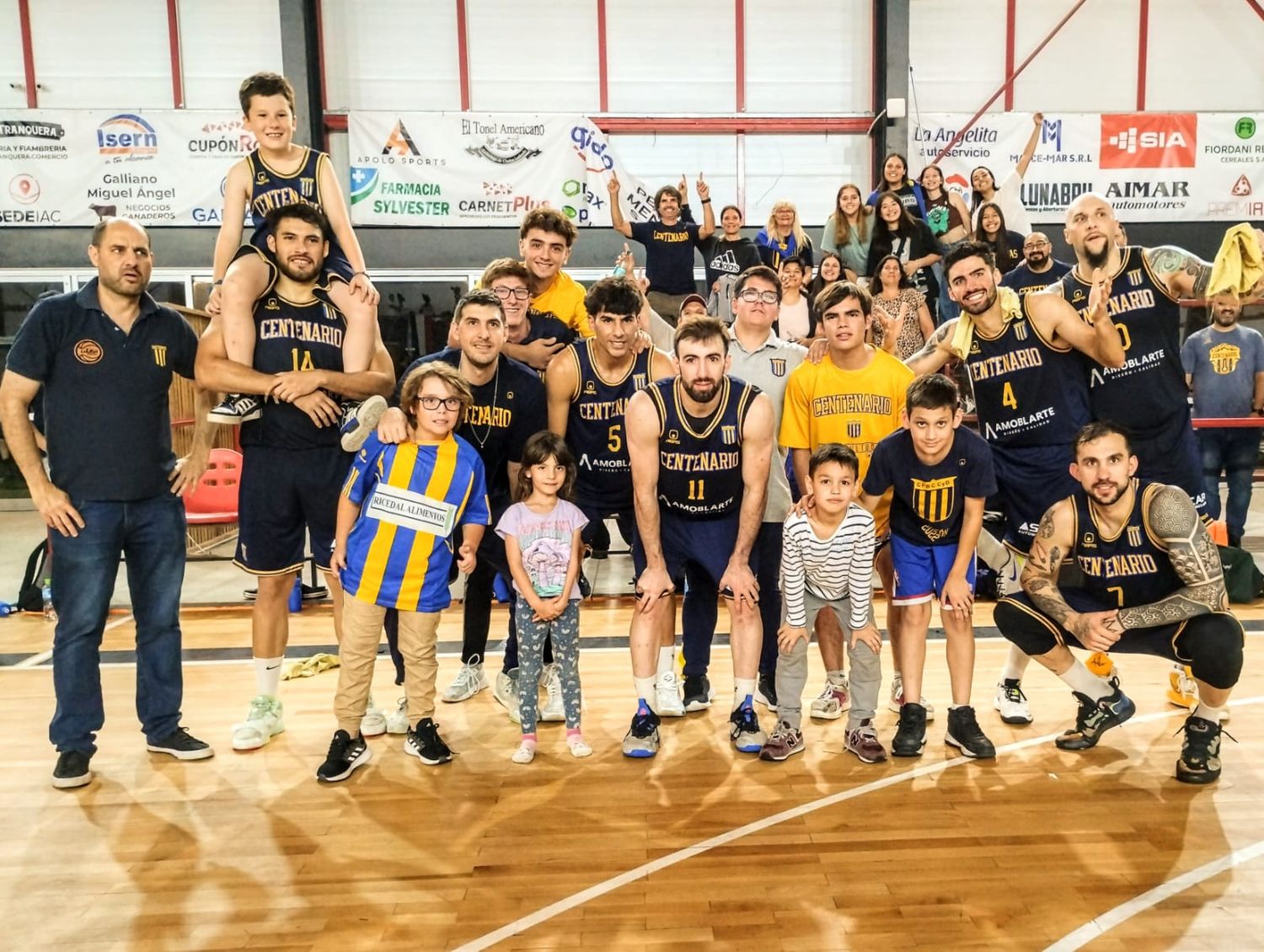 "La Fiebre" volvió a ganar y continúa estirando su invicto en el torneo local, acumulando ya 22 partidos. Foto: Fabián Gallego.