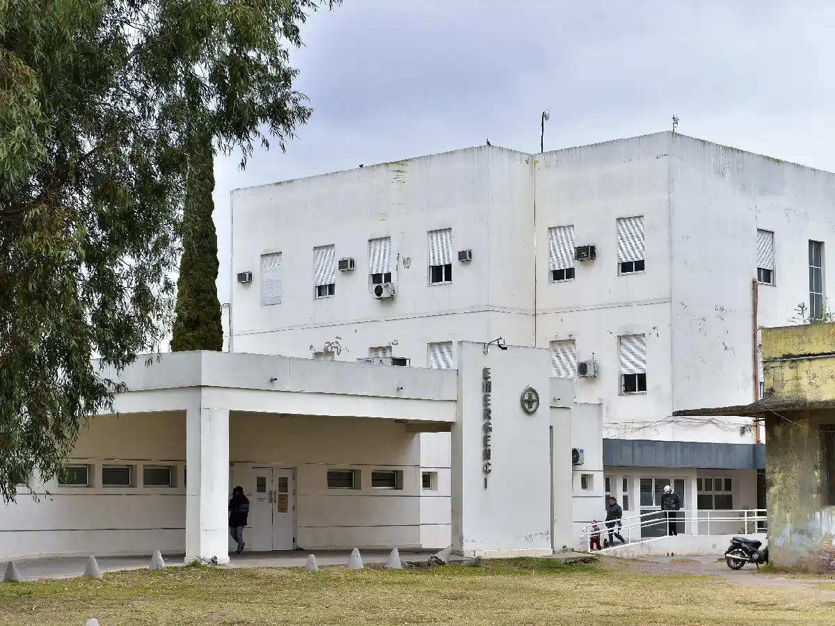 Una motociclista herida tras chocar dos motos