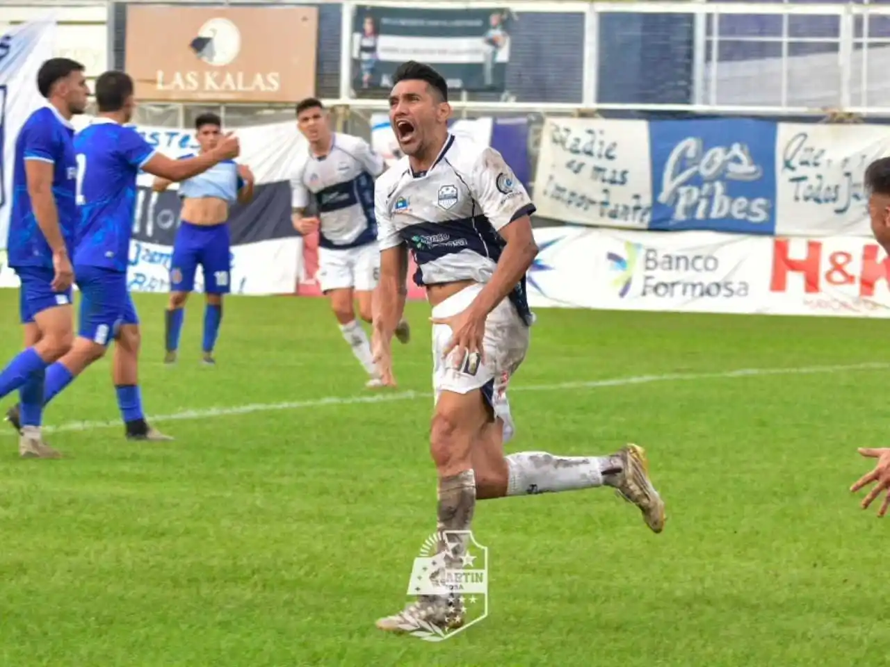 San Martín se quedó con
el duelo de formoseños