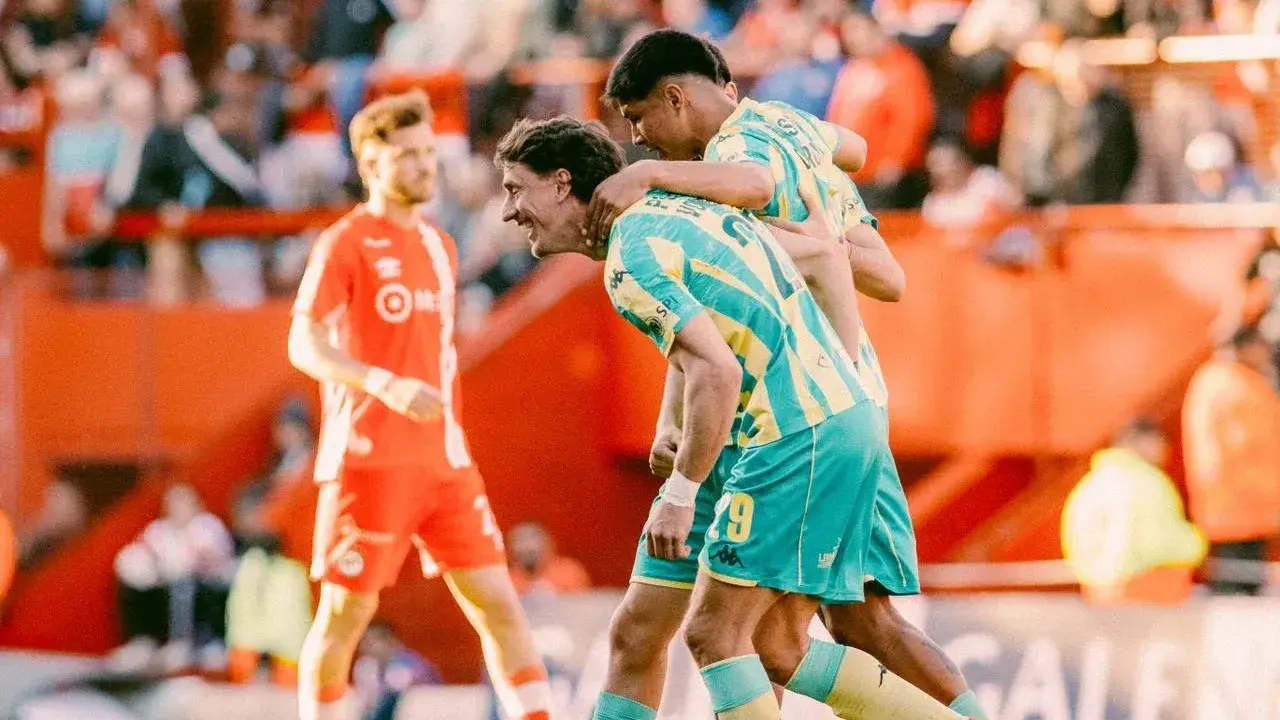 Aldosivi se ilusionó, pero se quedó sin nada ante el puntero Argentinos
