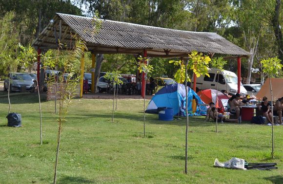 Daños en el camping de Las Canaletas: intentaron robar cuatro inodoros de los baños